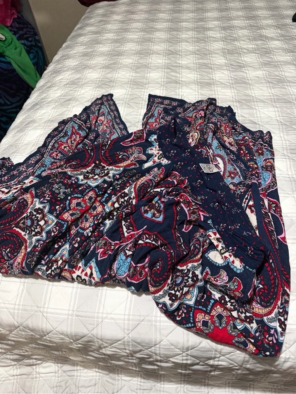 Bila Navy Paisley Short Sleeve Top with Red Accents - Picture 4 of 4